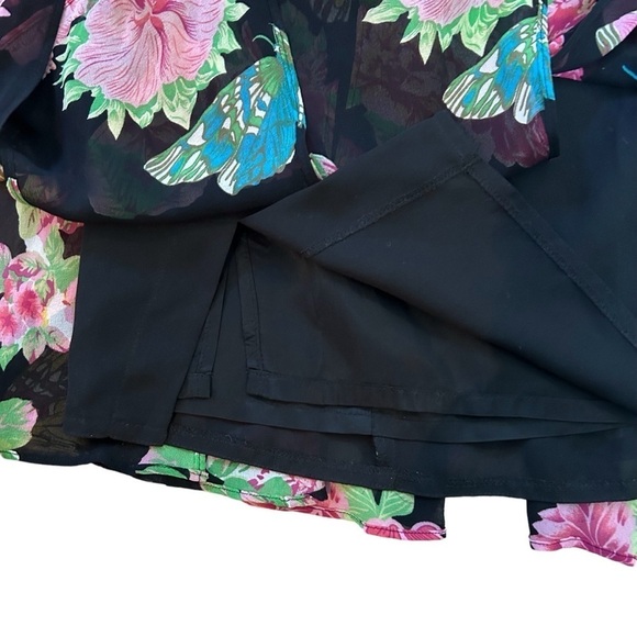 Karen Kane Flowers & Butterflies in Black Print Silk Open Panel Skirt - Picture 4 of 15